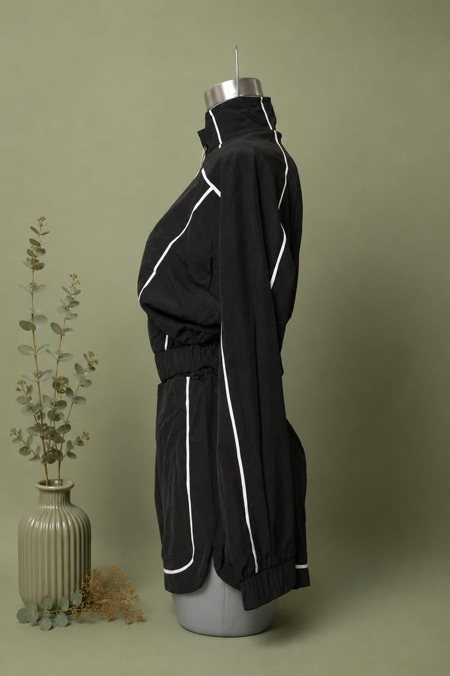 Set Rompevientos Luxury Fit Negro | Chamarra + Short Deportivo + 1 Calcetas de regalo