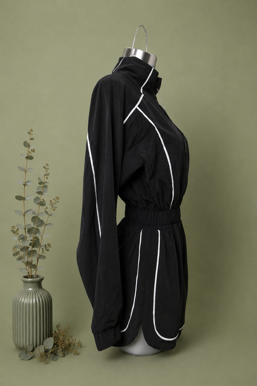 Set Rompevientos Luxury Fit Negro | Chamarra + Short Deportivo + 1 Calcetas de regalo